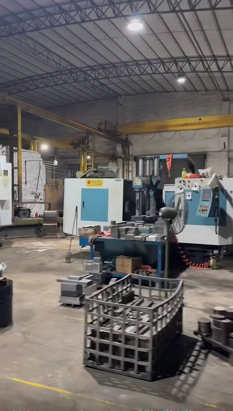 Double-head milling machine at Foshan Jinhongpeng